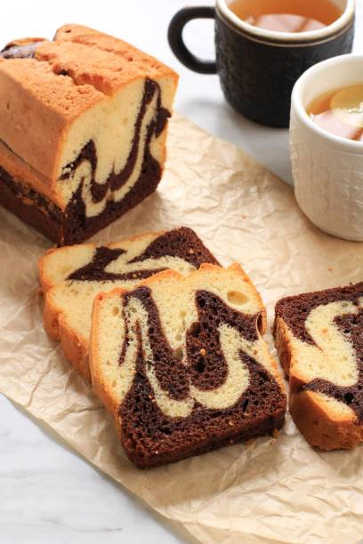  Marmorkuchen mit Kakaopulver – klassisch & saftig