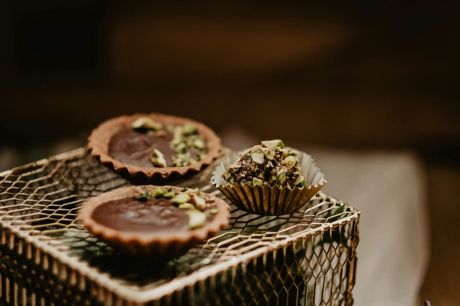 Dark Chocolate Pistachio Cup - Dunkel, herb und nussig